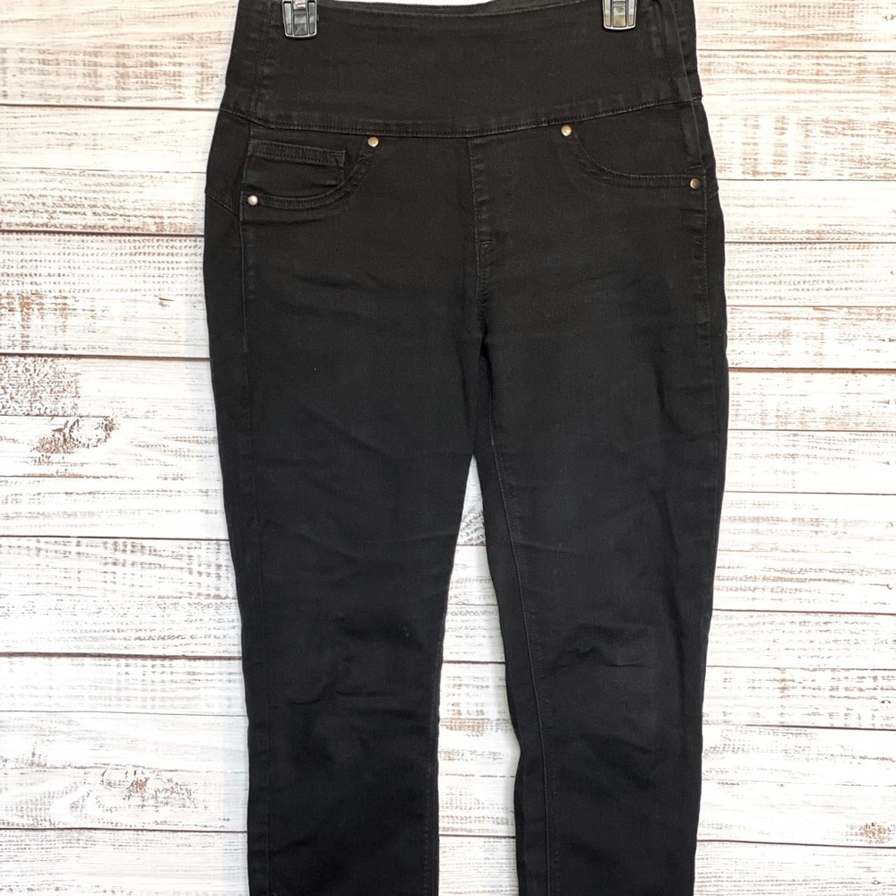 🤍Jean-ish by SPANX🤍 Sz M (6-8)